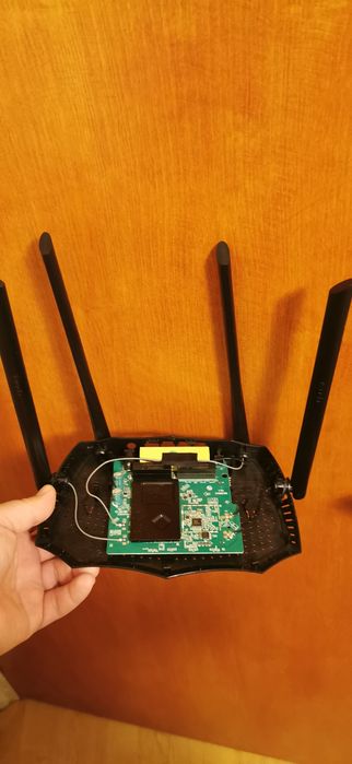Router Tenda Gigabit AC8