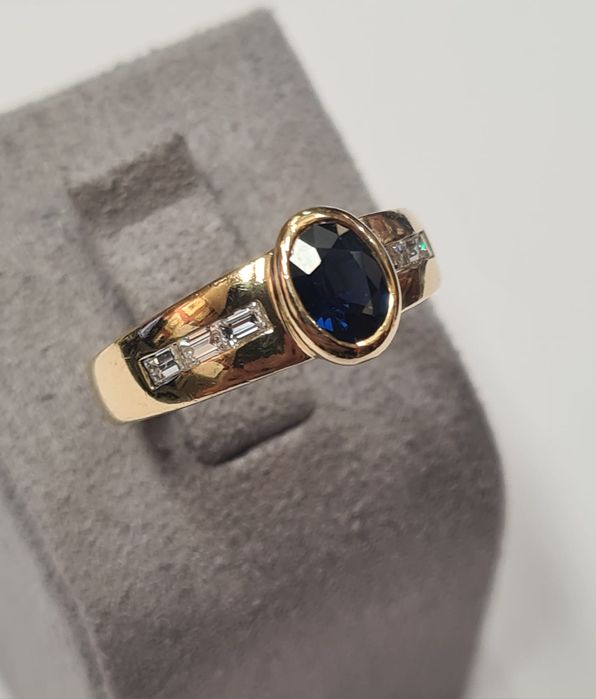 Inel din aur galben 18k, cu safir natural si diamante naturale, IAU837