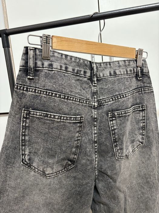 Сиви дънки с камъни