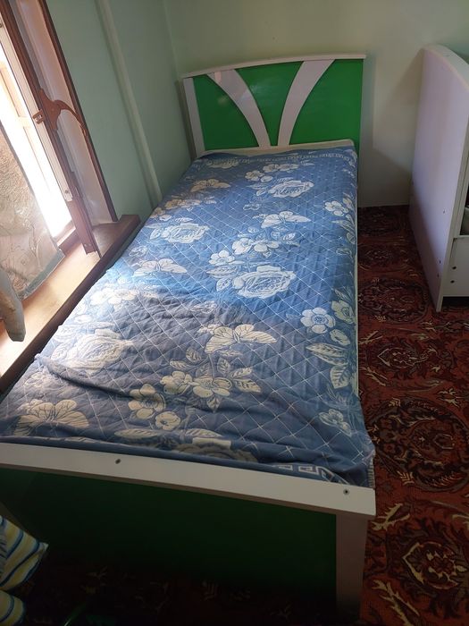 Продаём спальный гарнитур детский