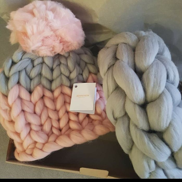 Шапка и шал от 100% мериносова вълна