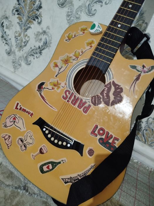 Гитара сатылады срочна!!