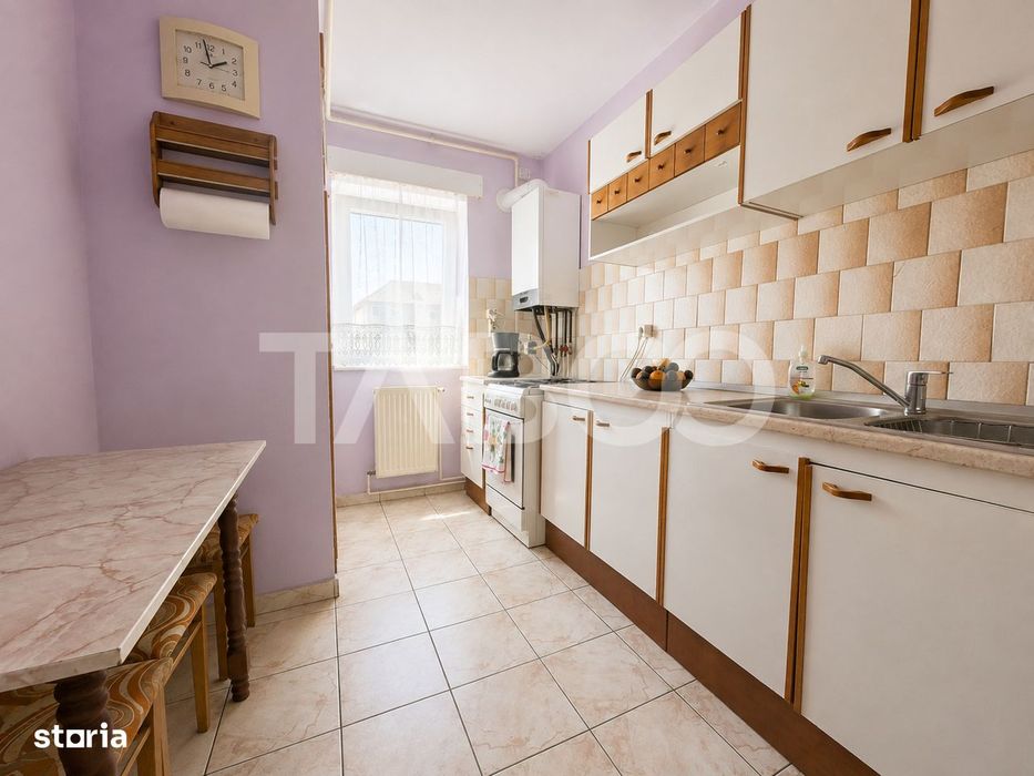 Ap 3 camere 2 bai 2 balcoane pivnita etaj 2 Str.Rusciorului Lidl Cibin