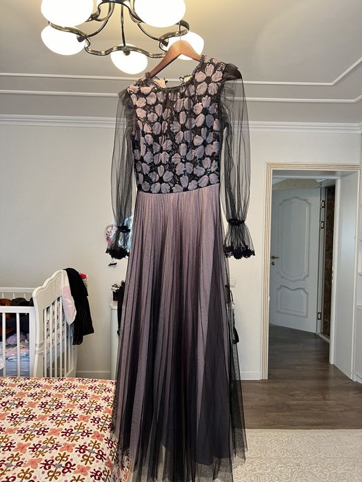 Вечерняя платье