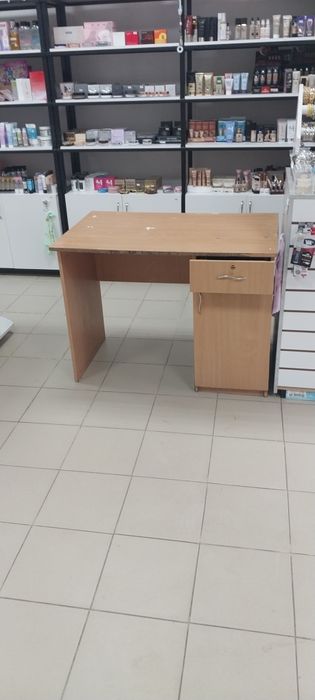 Стол для дома,в отличном состоянии