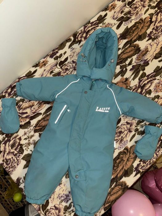 Продам детский комбинезон Лесси