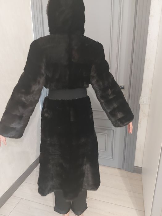 Продам норковую шубу