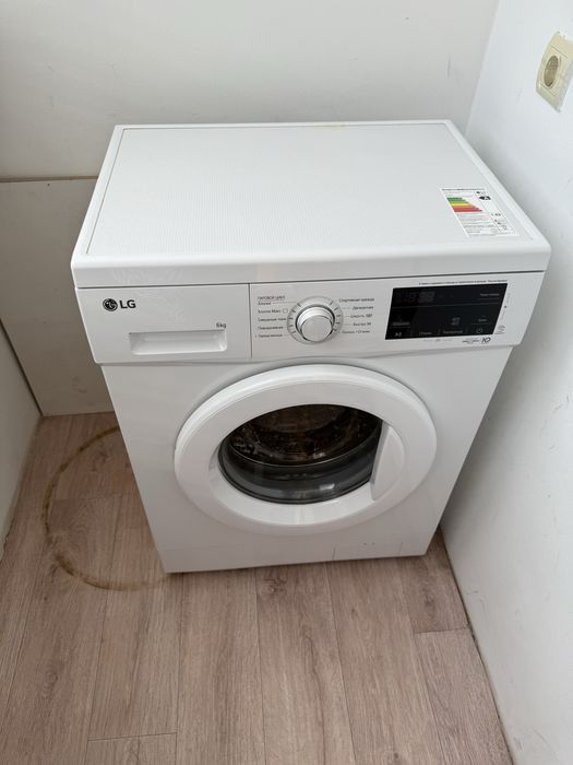 Продаю стиральную машину