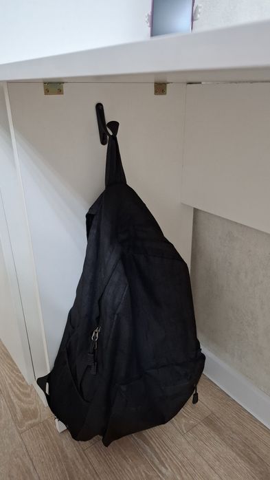 Продам стол  -10.000