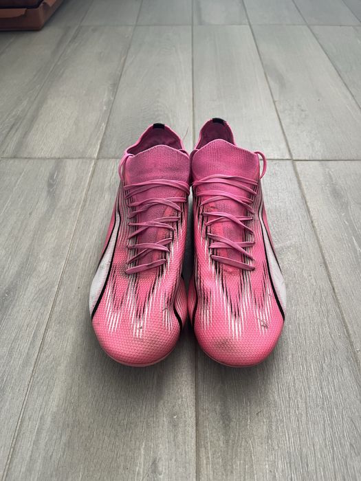 Vând ghete de fotbal puma ultra future