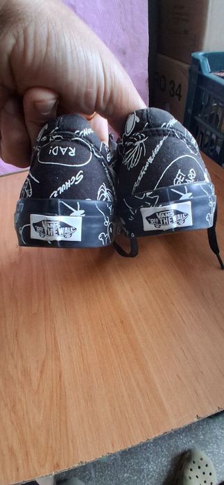 Teniși Vans de mărimea 36,5
