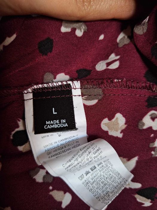 Bluză damă bordo cu imprimeu, mânecă lungă, volănaș guler, mărimea L