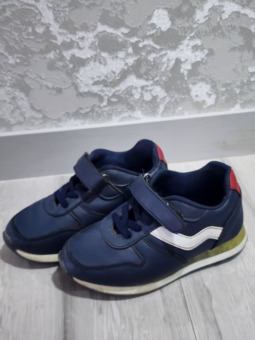 Кроссовки детские 29 размер