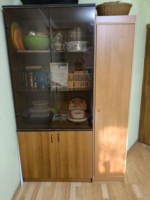 Продам шкаф офисный