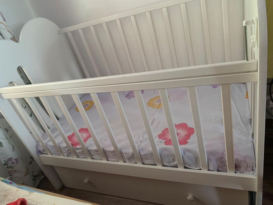 Продам детскую кроватку