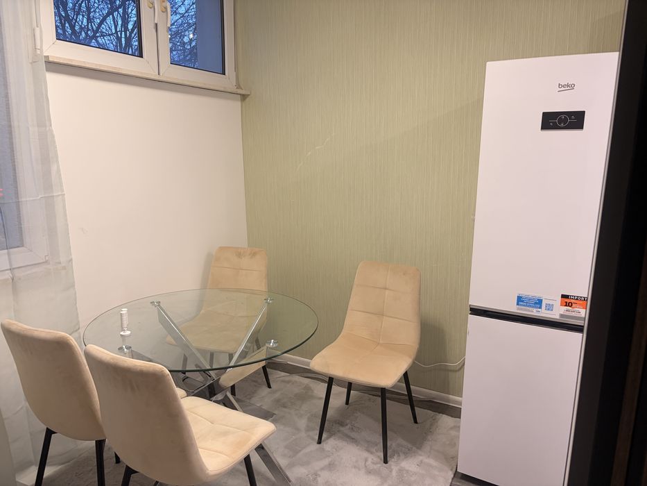 Дава се под наем Тристаен апартамент в София, Лозенец - 52 кв.м за 797.64 € - Снимка #2