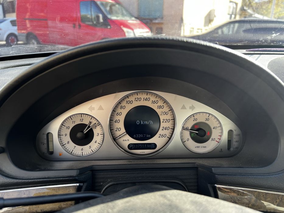 Mercedes-Benz E Class W211 320CD E Class W211 320CD