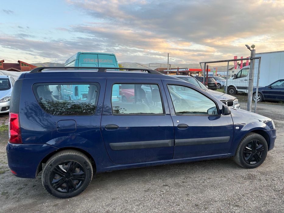 Dacia Logan MCV .7 locuri . Klima