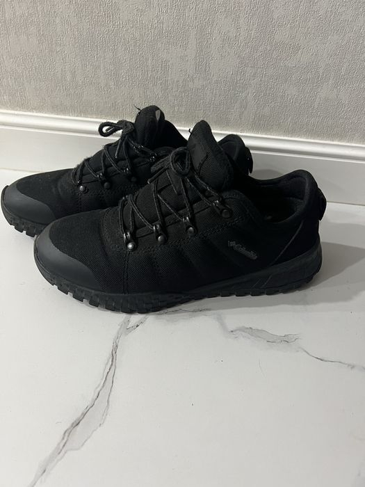 Кроссовки мужкие весна