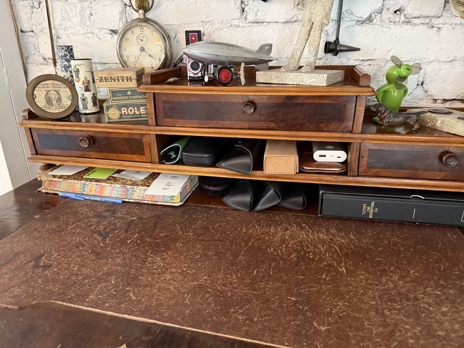 Антикварно бюро, писалище, секретар