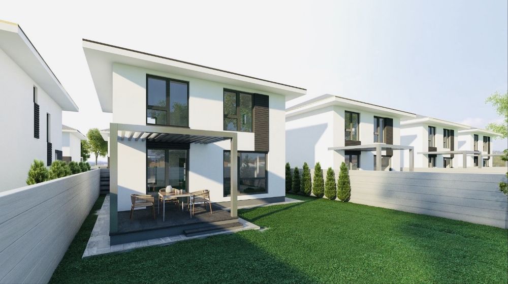 Vand  casa cu 5 camere si 3 bai