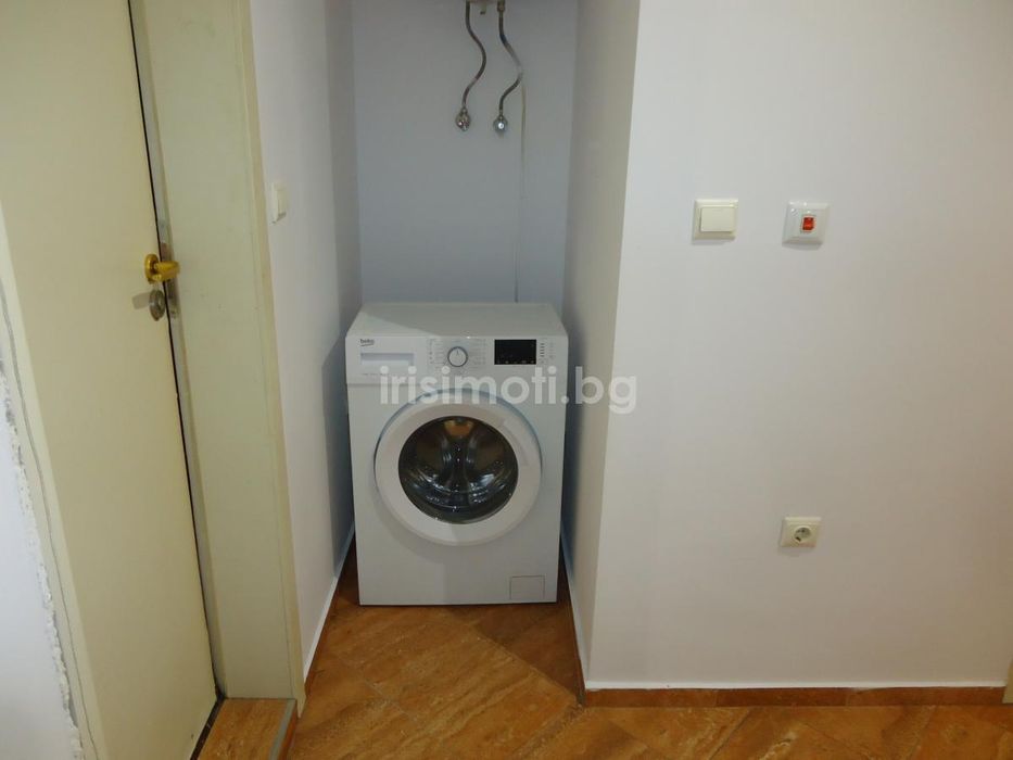 Дава се под наем Четиристаен апартамент в София, Стрелбище - 130 кв.м за 997.05 € - Снимка #11