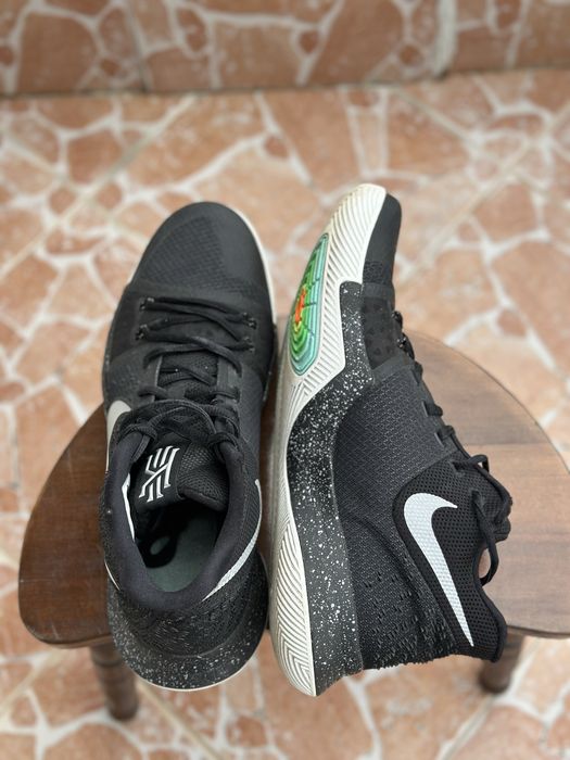 Nike Kyrie 3 black basketball Оригинални! 852395 - 018