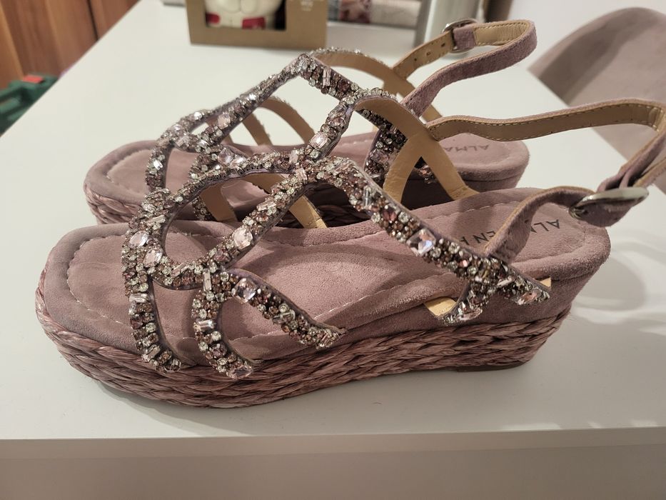 Sandale piele intoarsa Alma en Pena, roz pudra, cu pietre, marimea 35