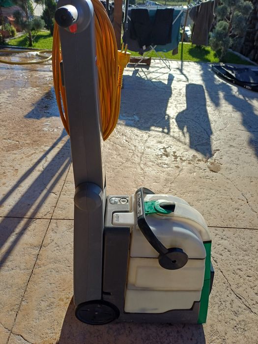 Bissell big green ( професионален екстрактор)