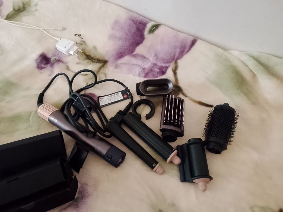 Продам фен дайсон