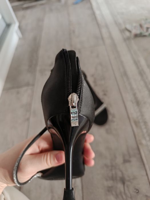 Босоножки Josiny черный