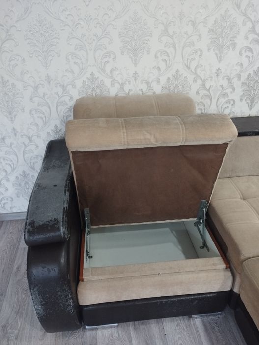 Продам диван, б/у