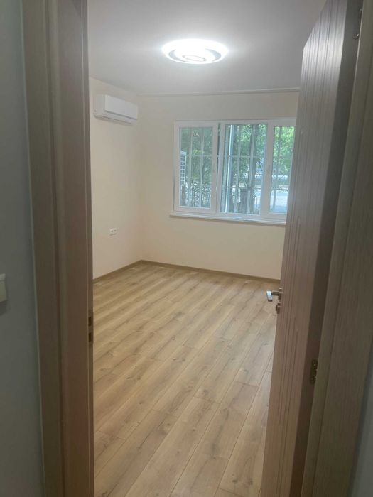 Дава се под наем Четиристаен апартамент в София, Лозенец - 90 кв.м за 766 € - Снимка #1