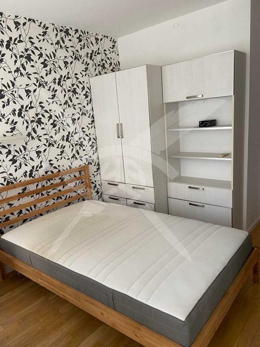 Дава се под наем Тристаен апартамент в София, Оборище - 100 кв.м за 1196.97 € - Снимка #8