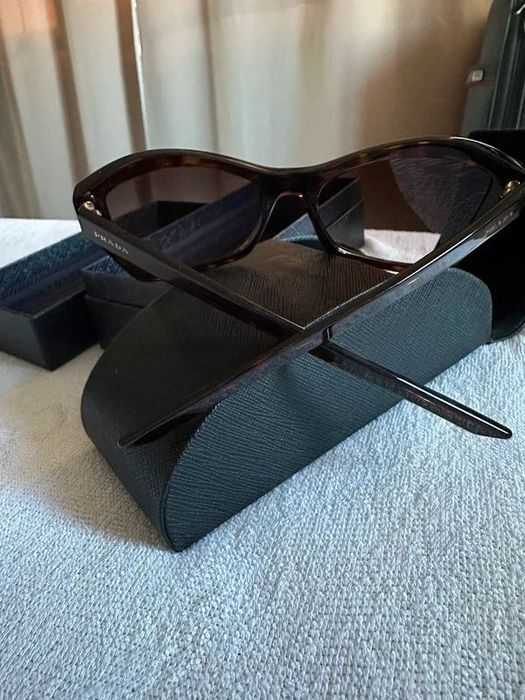 Ochelari de soare Prada