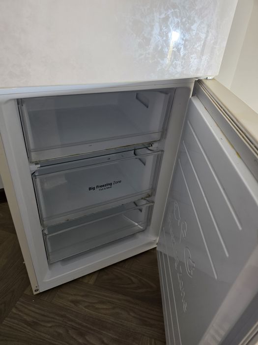 Холодильник LG Smart Inverter (Total No Frost)