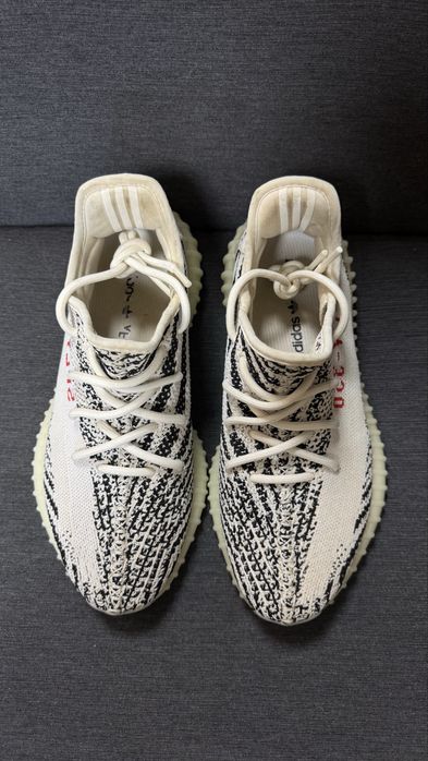 Adidas Yeezy Boost 350 V2 Zebra marimea 41 jumate
