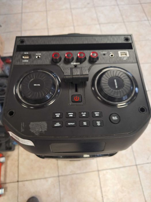 Блутут колона Finlux PBS80102L