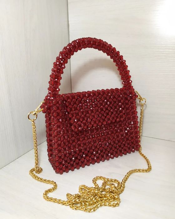 Продаются сумки из бус