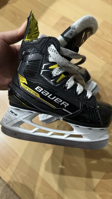 Коньки хоккейные детские