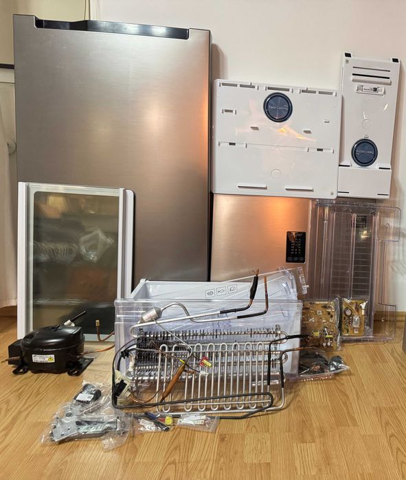 Dezmembrări frigidere Samsung RT38K5530S9. Piese originale.