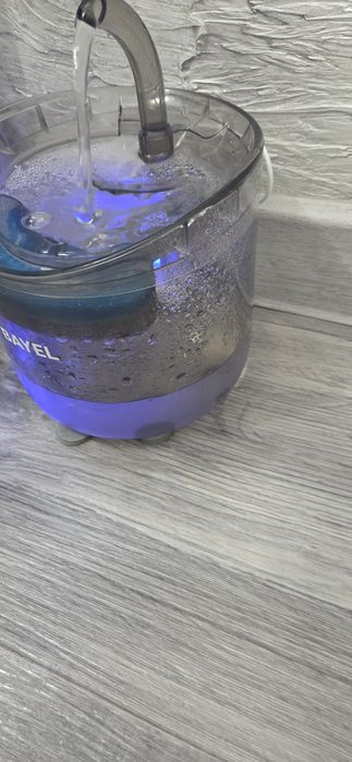 Продам поилку для кошек