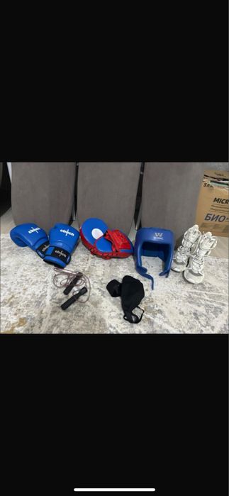 Продается боксерские вещи