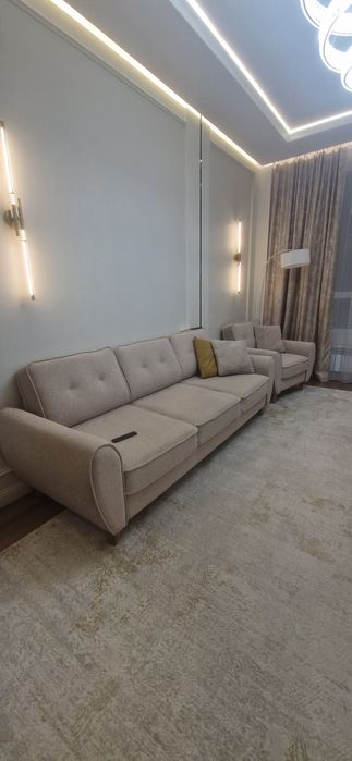 Шикарный диван и кресло