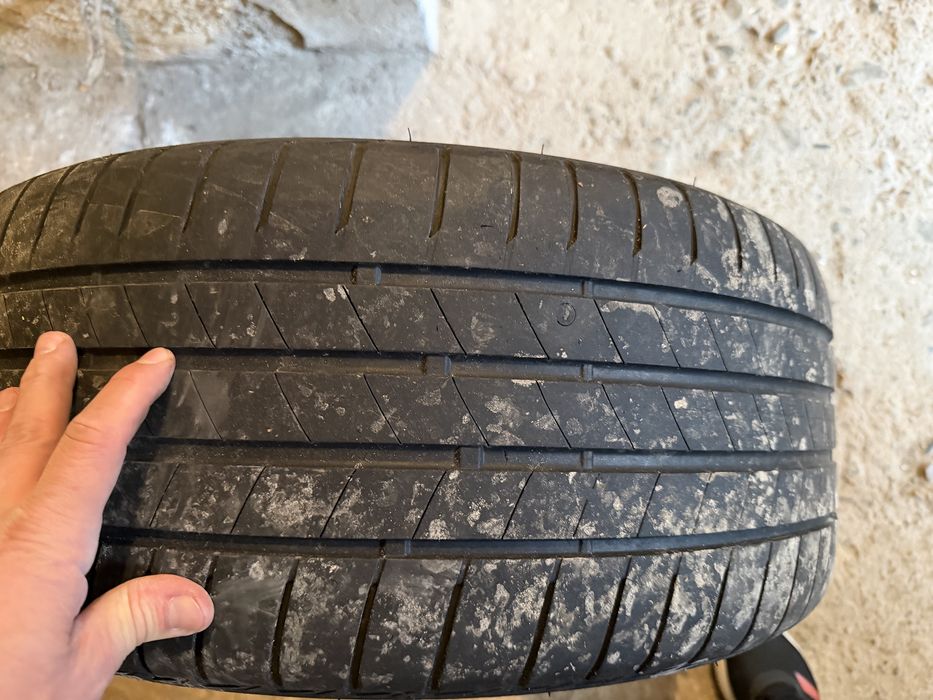 Jante Bmw, cu anvelope 245/45r18 originale.