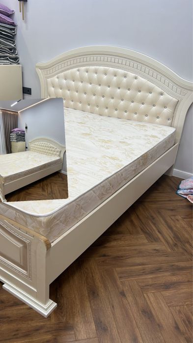 Кровать двух. С матрасом и комодом 180/200