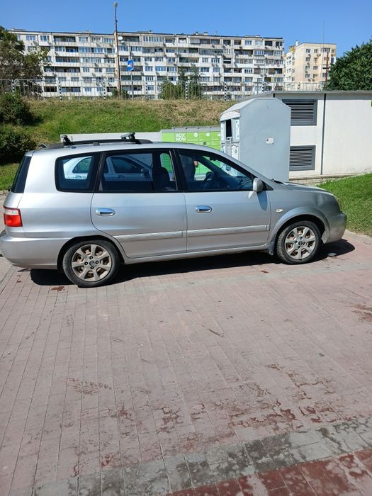 Kia Carens 2005 г.2000 -140 к.с