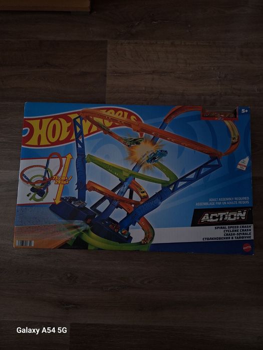 Hot Wheels с една количка