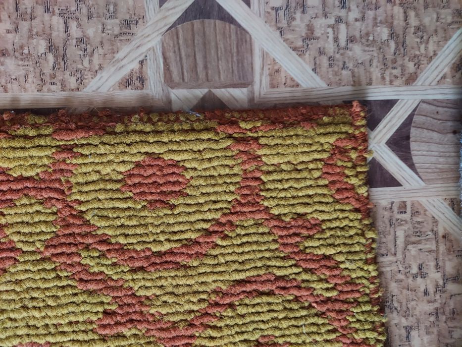 Палас 3×2; в хорошем состоянии