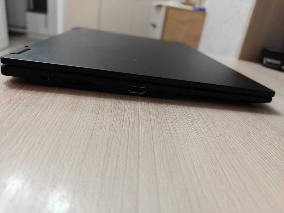 ASUS ROG Flow X13 GV301RE-LJ128W